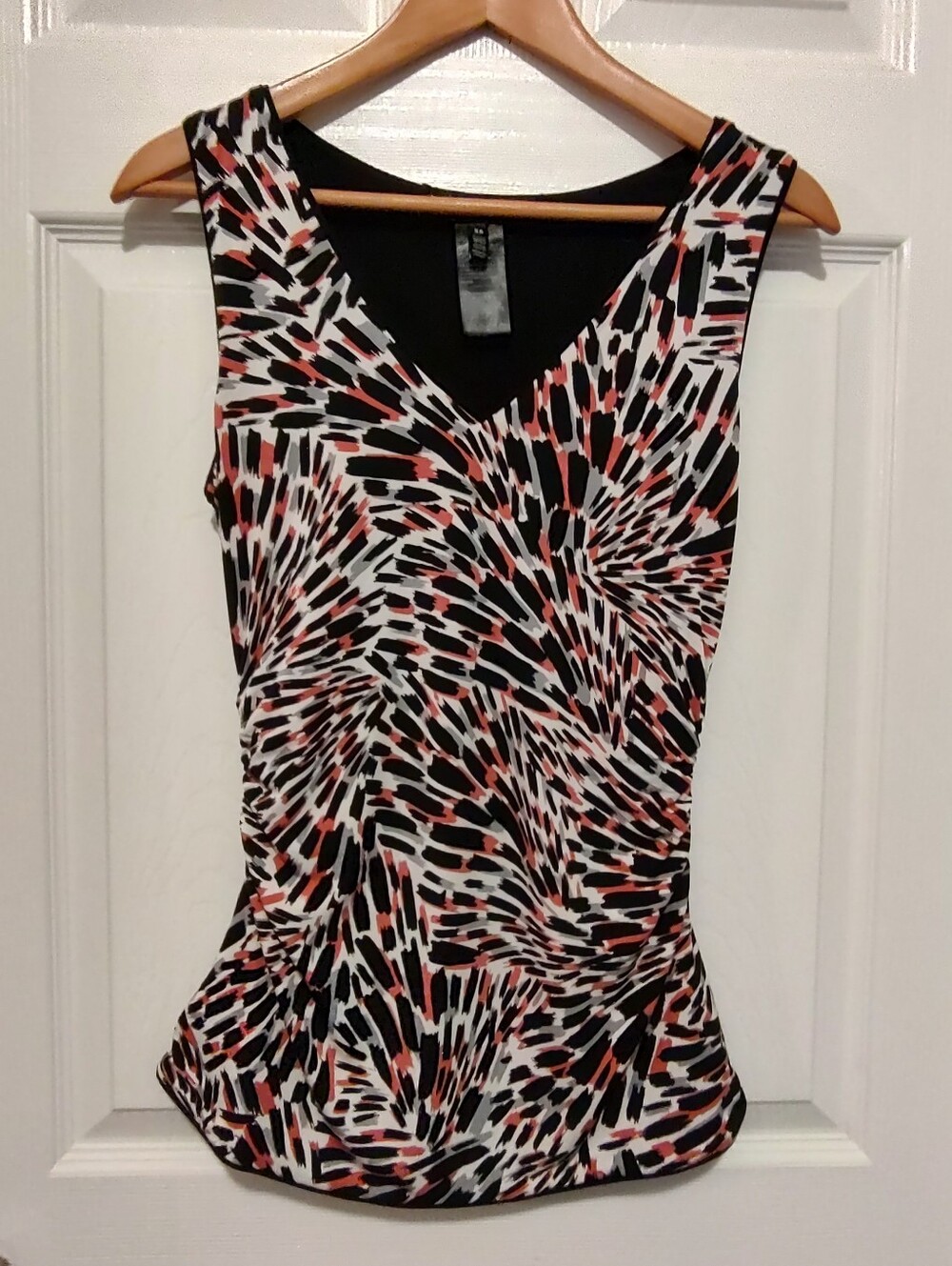 White House Black Market Black, White & Coral Abstract V-Neck Tank